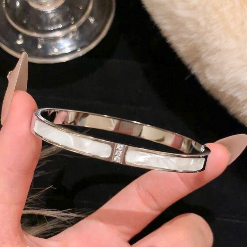 Light Luxury High-End Full Diamond Bracelet Women'S Silver Titanium Steel Bracelet Bracelet Couple Hand Jewelry