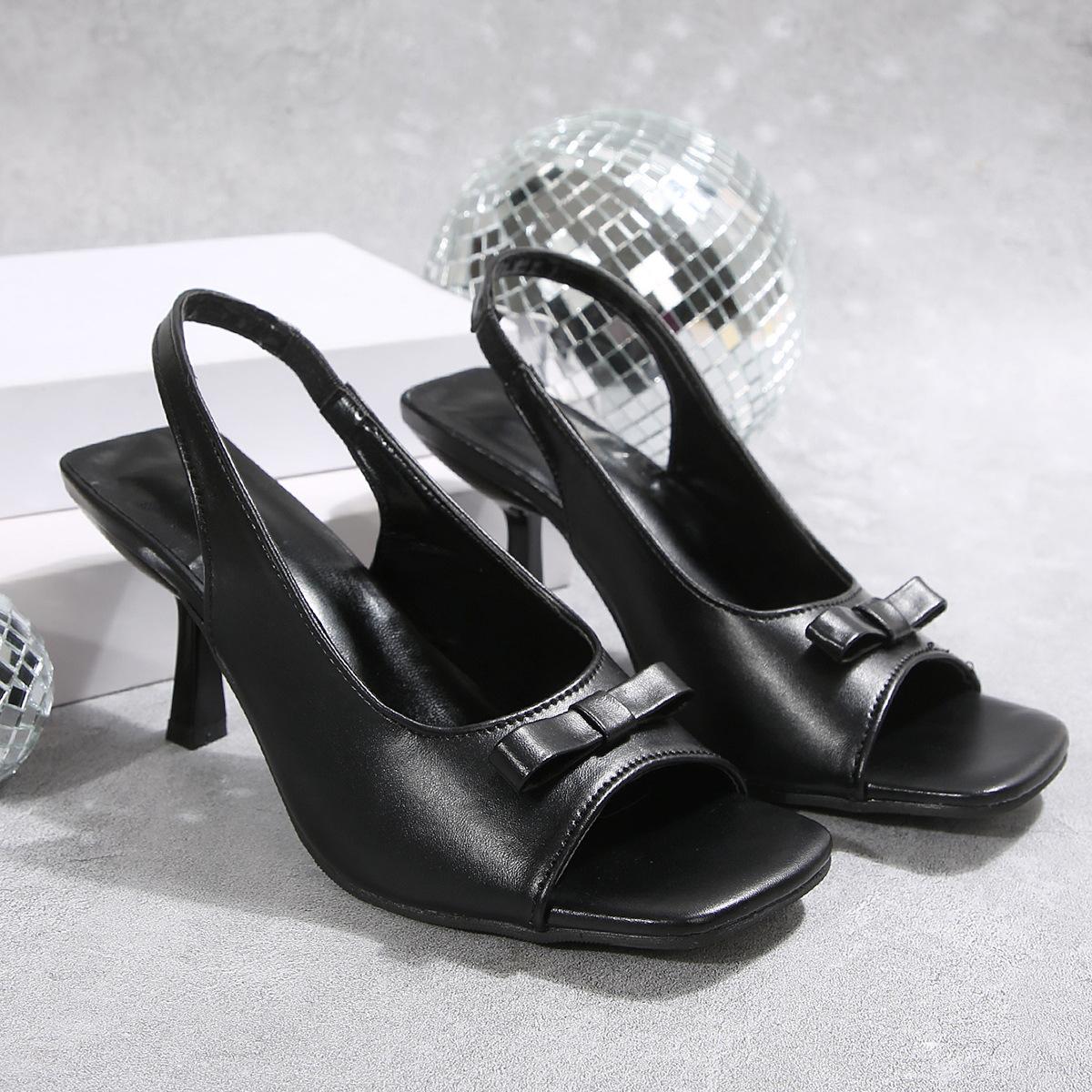 

Модные универсальные черные босоножки на высоком каблуке с бантом 2025 новая большая размерная шпилька квадратный носок темперамент крутые шлепанцы 36 чёрный