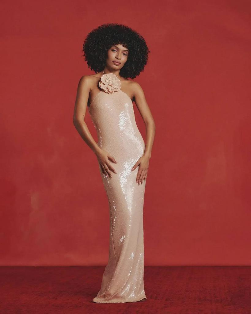 2024 Elegancka morelowa i biała sukienka wieczorowa z dekoltem halter dla kobiet