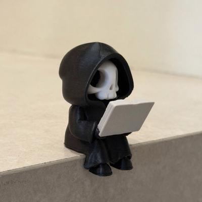 Grim Reaper Reading Figurine, 3D Printed Mini Skull Grim Reaper Statue, Cute Gothic Skeleton Ornament for Bookshelf, Desk, Shelf, Halloween Home Decor