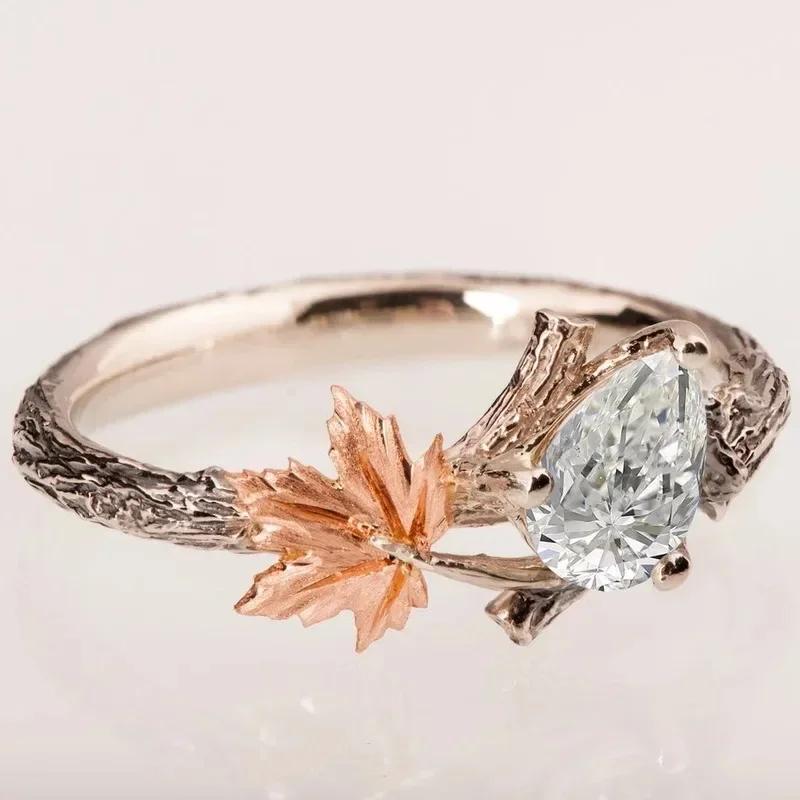 Neuankömmling Klassischer Ring mit Weißzirkon-Einlage und Zinklegierungsmaterial für Damenschmuck