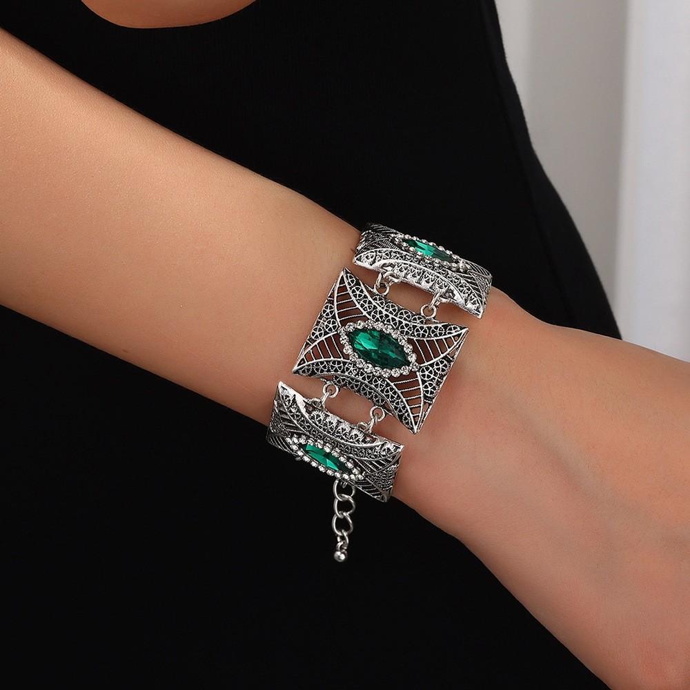 Nepal Ethnic Style Vintage Silver Alloy Crystal Bracelet For Women Gift