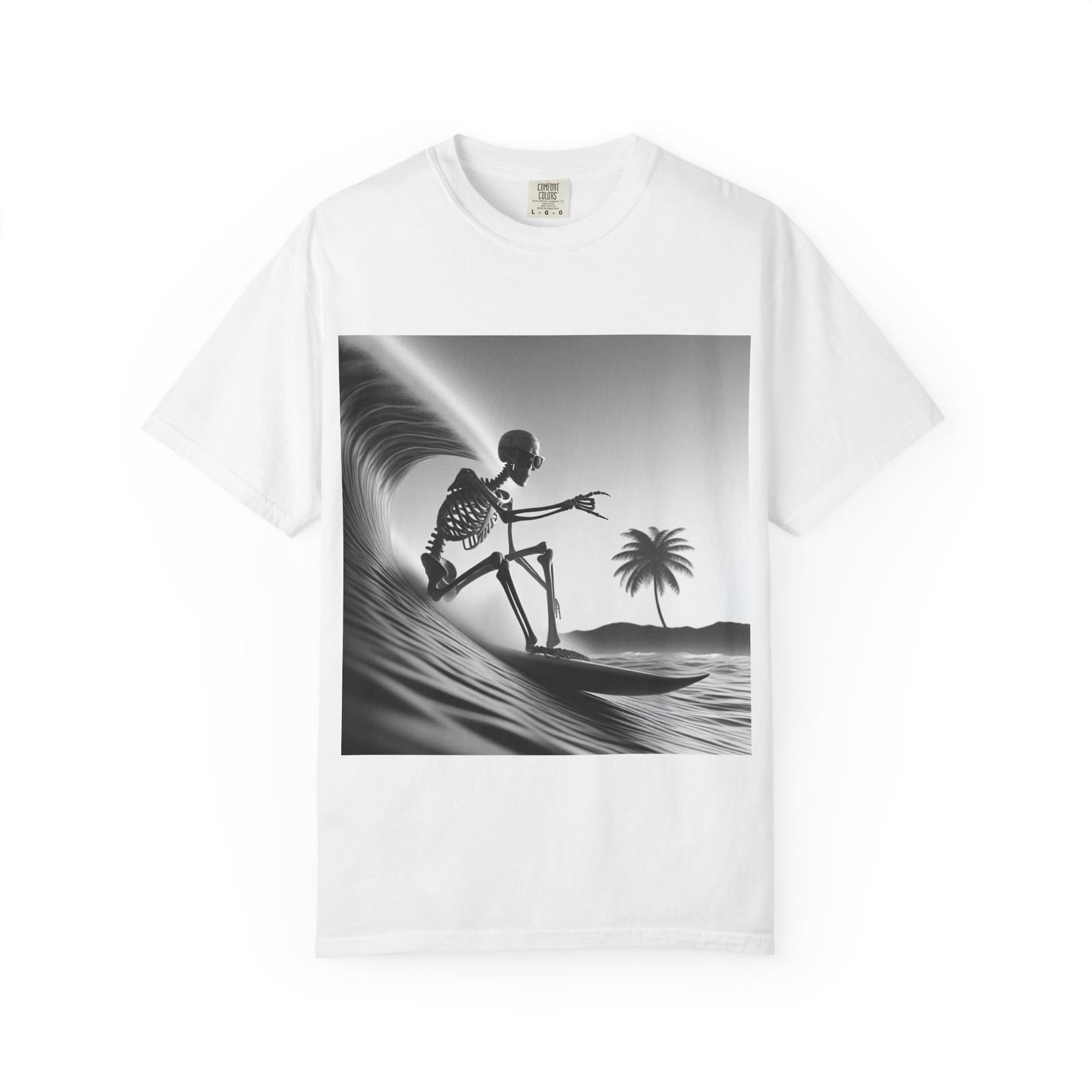 Surfing Skeleton T-shirt, Unisex Casual Tee, Beach Vibes T-shirt, Retro [...] S