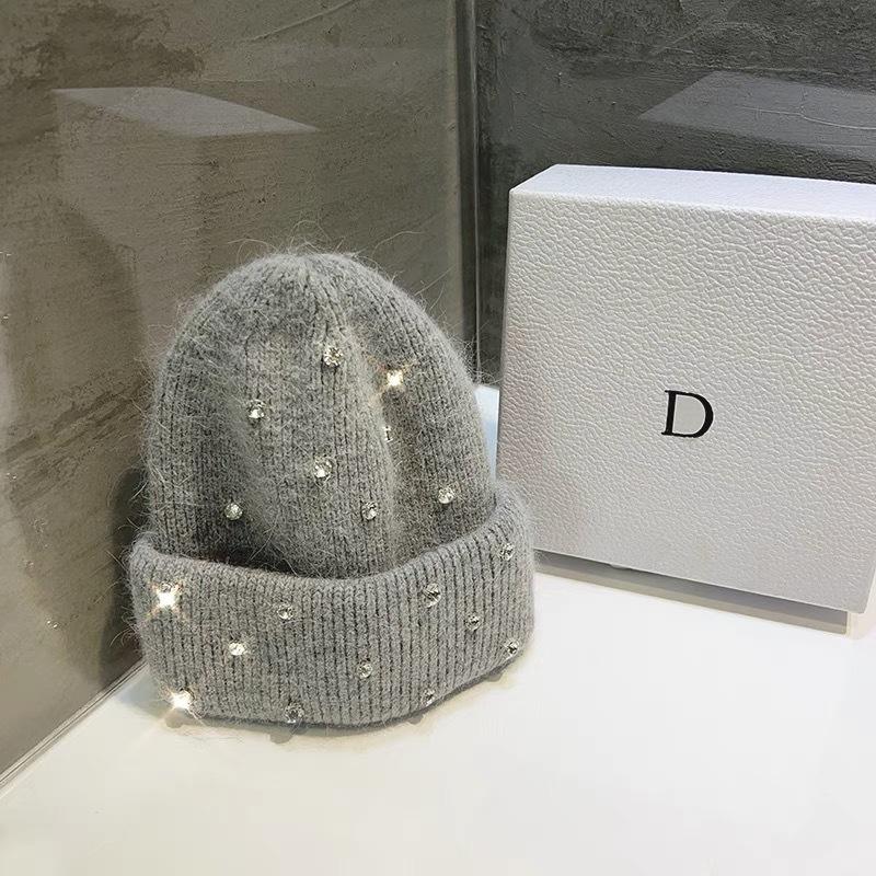 French Light Luxury Rhinestone Heavy Industry Rabbit Hair Knitted Hat Women'S Sweet Versatile Headgear Outdoor Thermal Hat