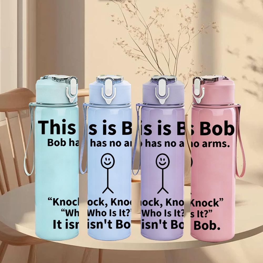 1 Stück Das ist Bob Einfacher Charakterdruck 750 ml Farbe Kunststoff Wasserflasche Auslaufsicher Klappdeckel mit Strohhalm Für Sport Büro Zuhause