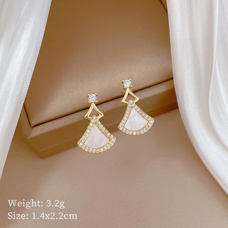 Shell Skirt Micro-Inlaid Necklace Earrings Set Light Luxury Personality Temperament Earrings Necklace Combination