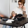 1 Stück Mini-Klavier Spieluhr Kompakt Handheld Melodiebox Schreibtischdekoration Geschenk für Musikliebhaber Home Office Entspannung