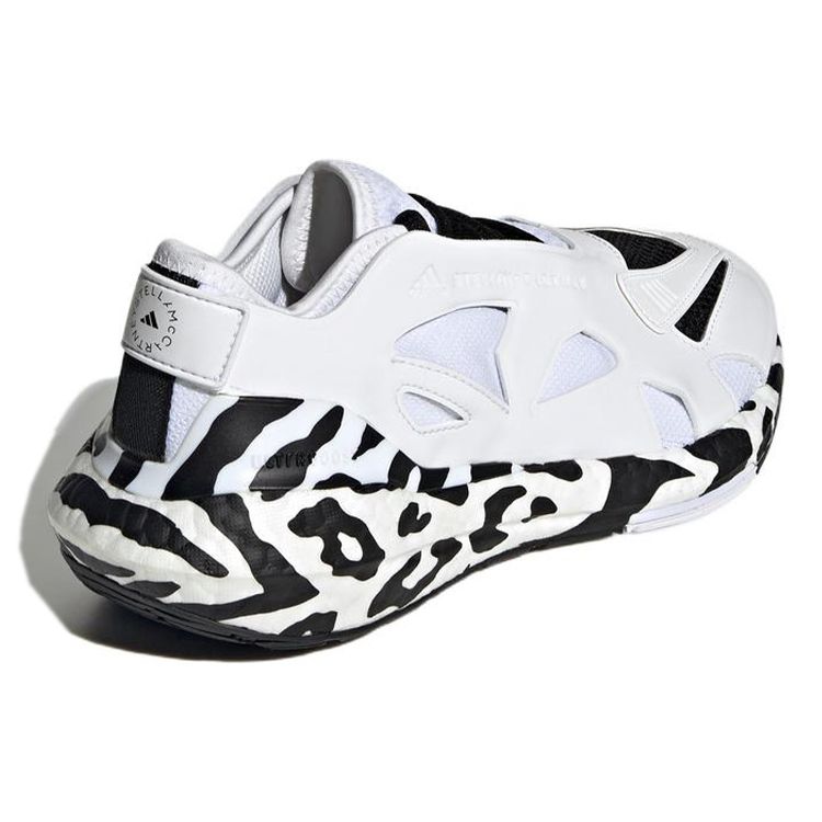 Stella McCartney x adidas UltraBoost 22 Zebra Dámske tenisky White Cloud-White Core-Black GY4410