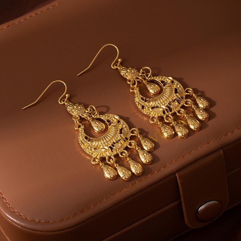 Retro Gilt Flower Fringed Earrings High-End Women'S Light Luxury Niche Exaggerated Temperament Earrings Ancient Hanfu Earrings