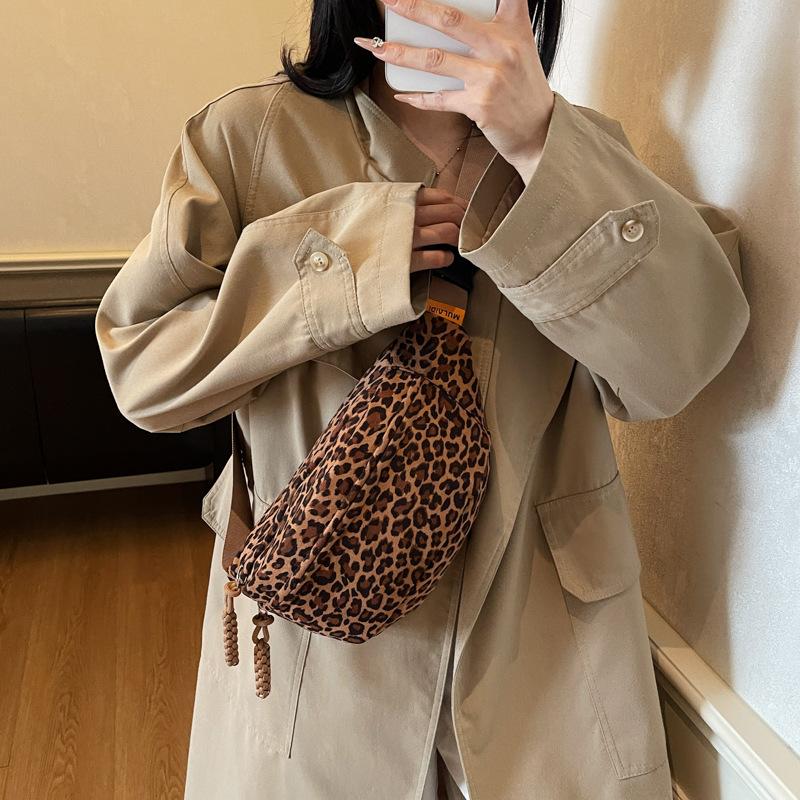 Female High-capacity New Autumn and Winter Casual Niche Design Crossbody Bag Leopard Print Chest Bag Waist Bag