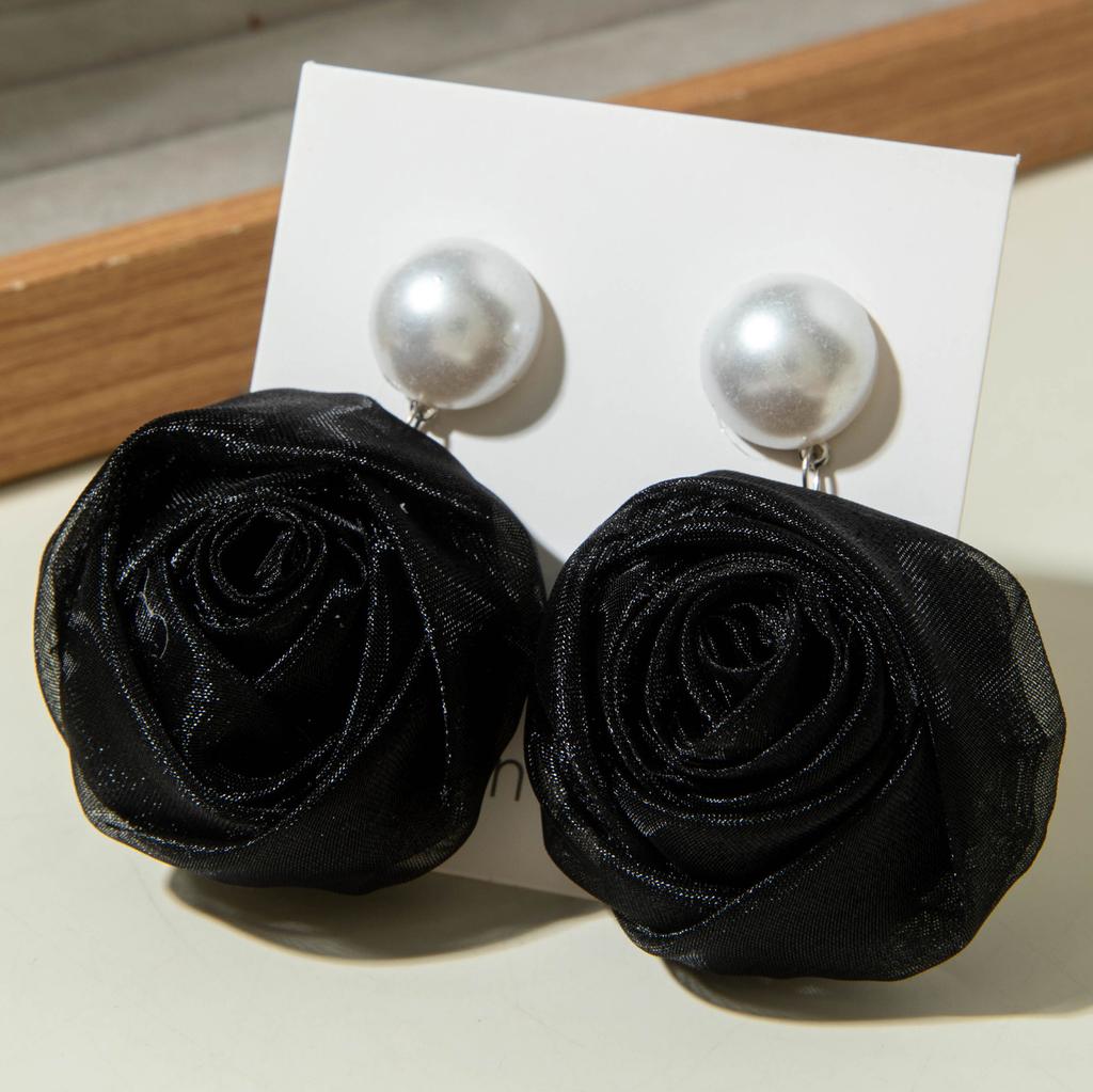 Akcesoria, koreańskie słodkie i świeże tkaniny, kolorowe trójwymiarowe kolczyki z kwiatem pąka róży, kolczyki.