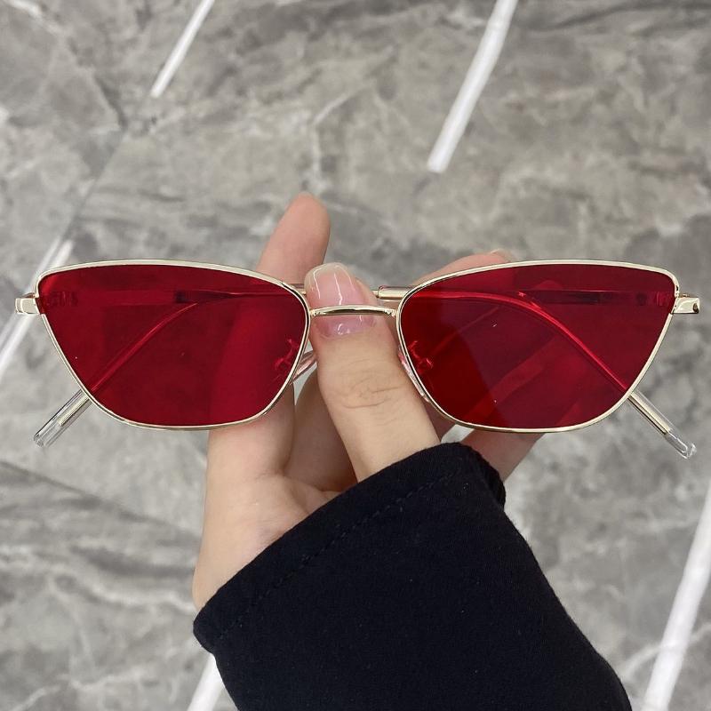 Ultralight Small Square Frame Sunglasses Women Popular Luxury Designer Metal Eyeglasses Outdoor Travel UV protection Eyewear