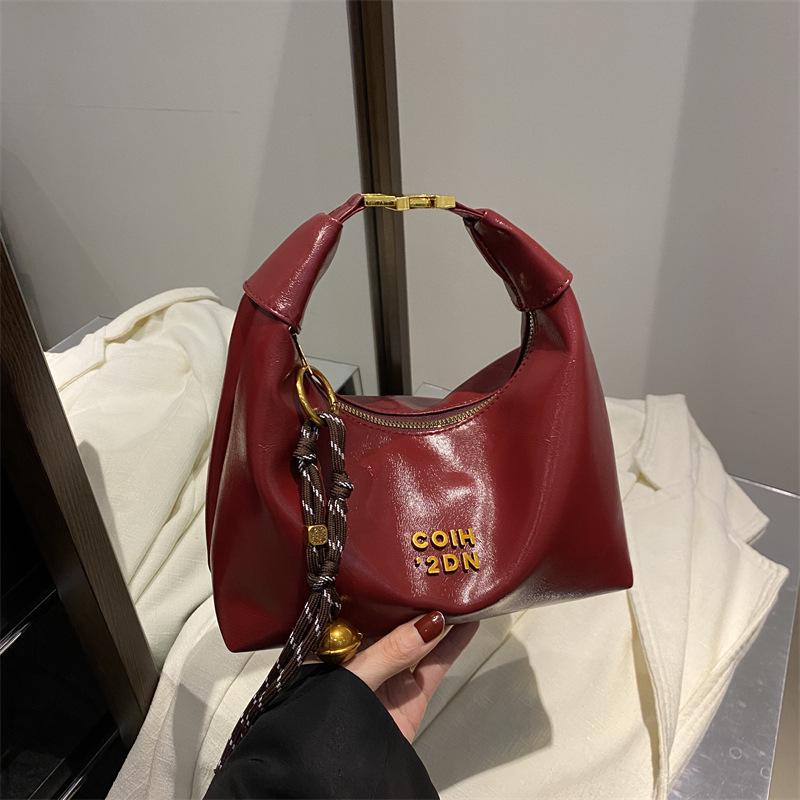 

Стильная сумка-полумесяц 2025: Сумка-кроссбоди в ретро-дизайне для женского модного тренда Without Pendant красный