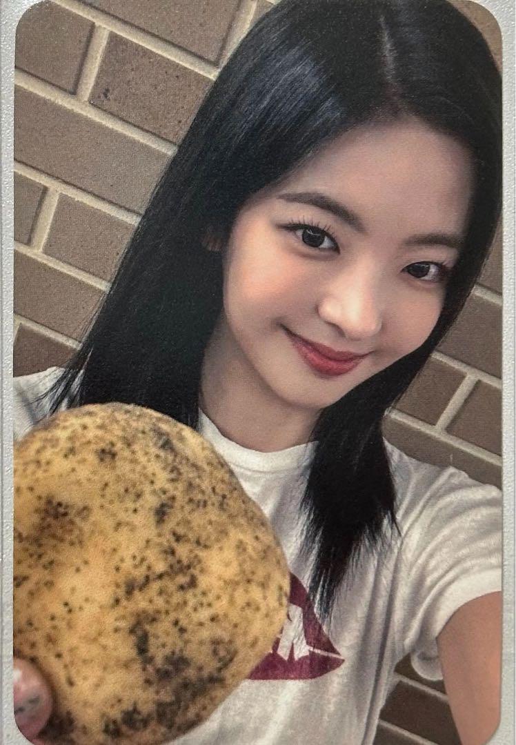 

[USED] ITZY KILL MY DOUBT Rear Soundwave Lakidro Trading Card