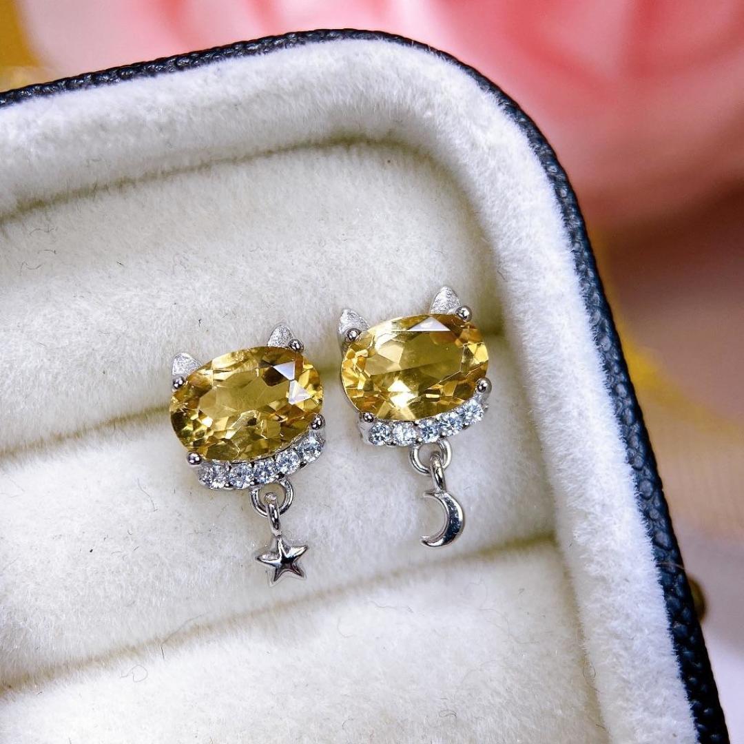 Court Style Silver Citrine Stud Earrings: Natural Design in s925 Silver s925 Silver
