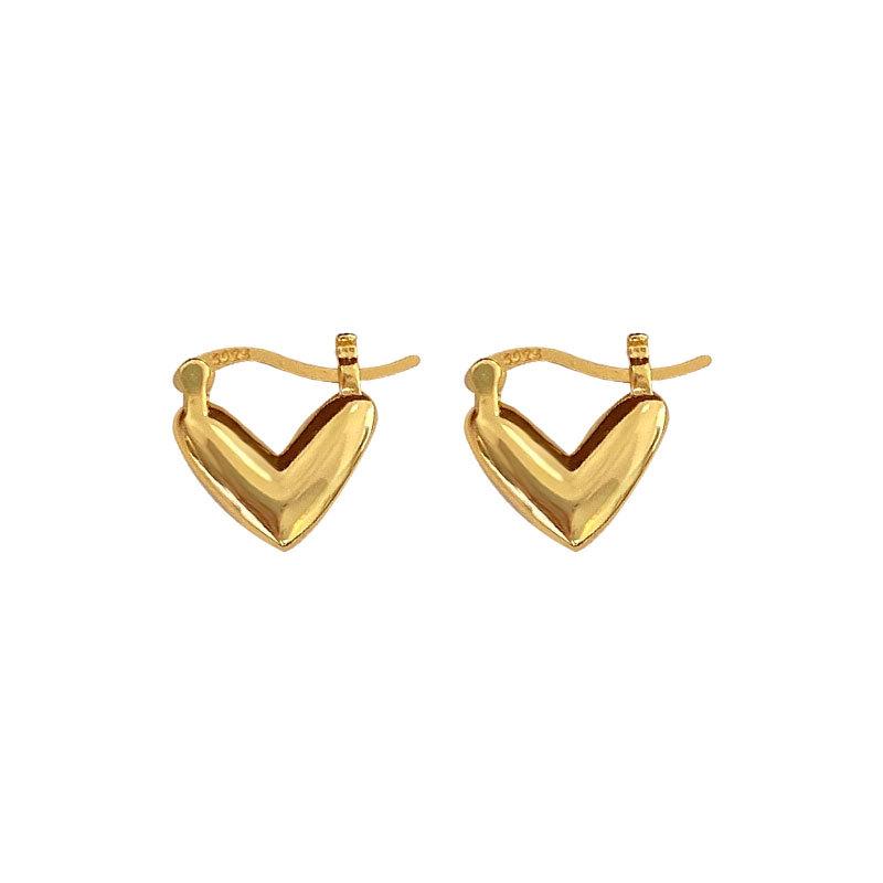 Love Ear Buttons with Light Luxury Niche Design Heart-shaped Earrings Autumn and Winter Style