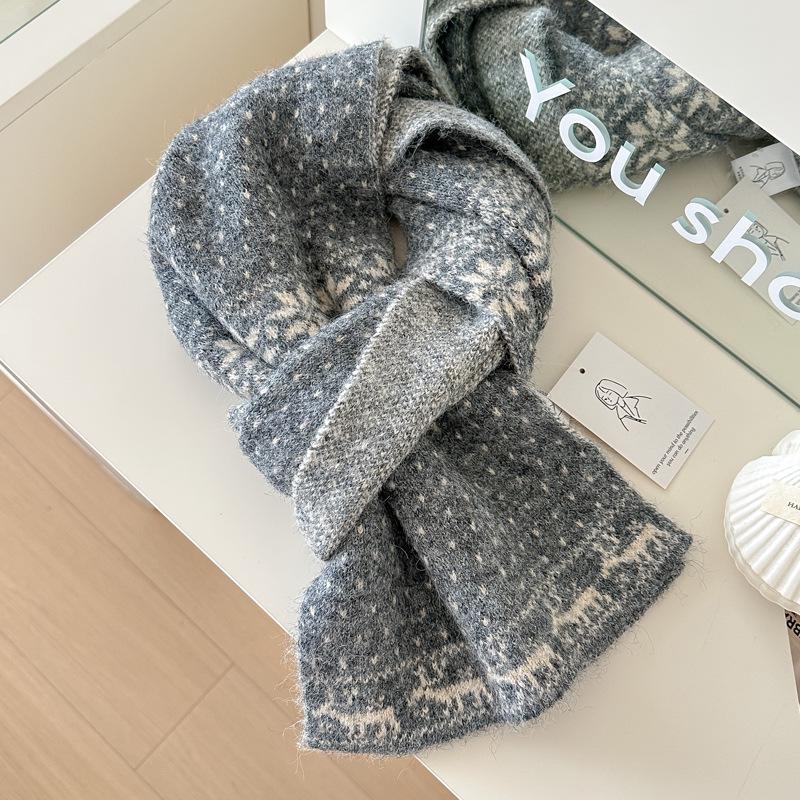 

Женский рождественский шерстяной шарф «Снежинка» - Теплая шаль цвета палевого с горошком серый