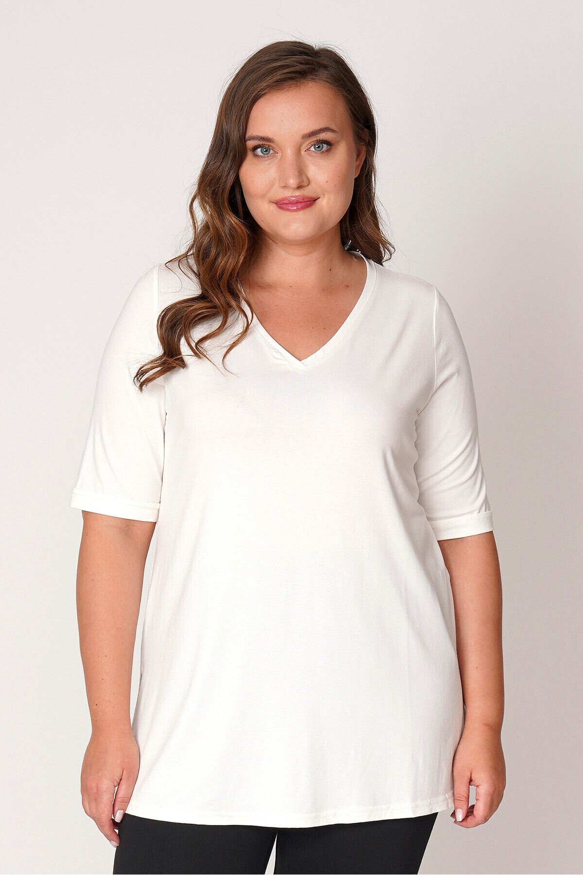 

Women s Style Big Size T-Shirt V-Neck Flowy Viscose Lycra T-Shirt 4XL/5XL