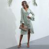 Robe longue imprimée noire slim à manches longues et grand décolleté en V, tendance automne
