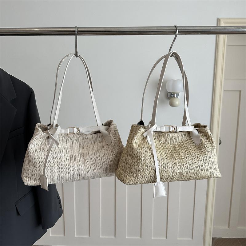 Japanese Minimalist Straw Shoulder Bag Summer Fashi Large Tote Bags Fashiable and Versatile for Daily Use Commuting Bag