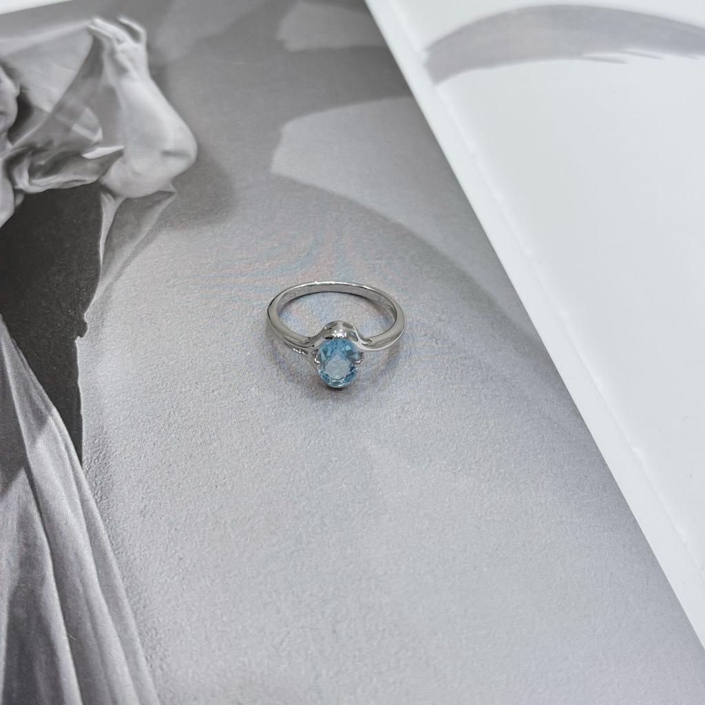 Серебряное кольцо с натуральным топазом 1.442ct, вес изделия 2,41 гр (2171591)