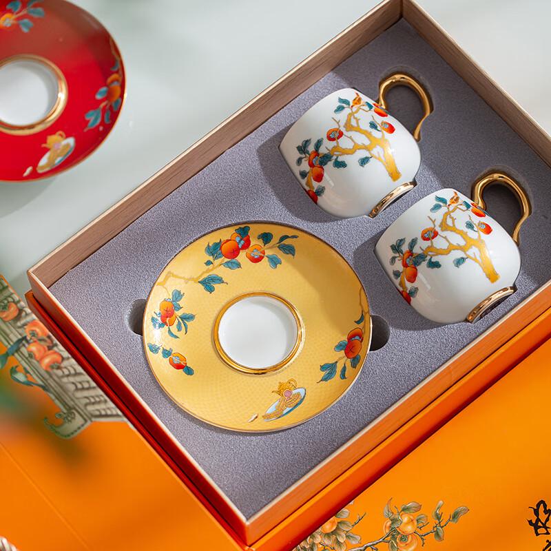 Baizi en  Good Things Happen  Ceramic Mug