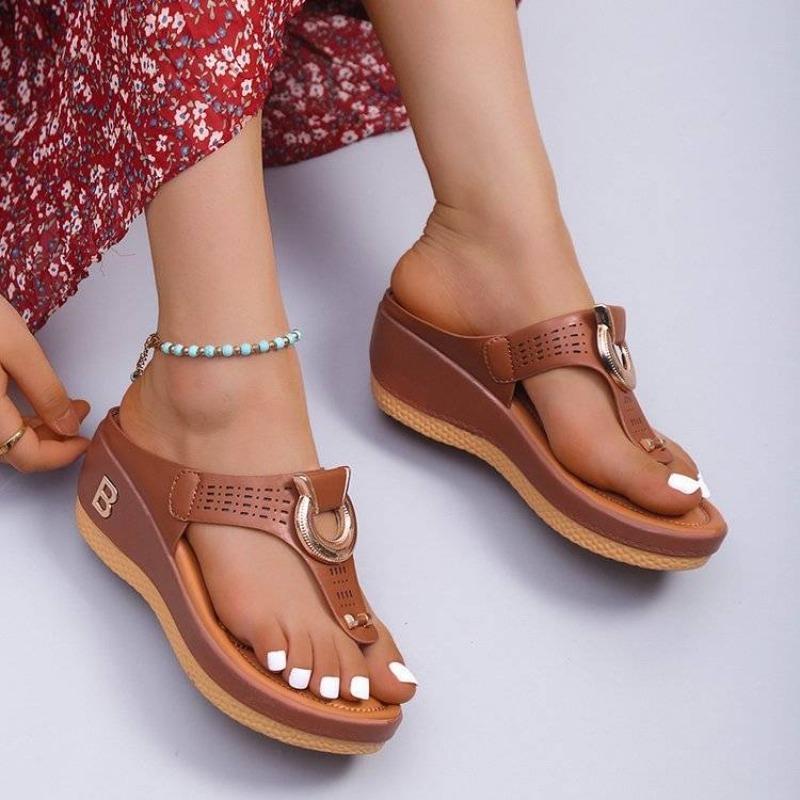 Women Flip-flops Fashion Wedge Platform Slippers Designer Metal Buckle Flip-flops Outdoor Casual Beach Slippers for Women Slides