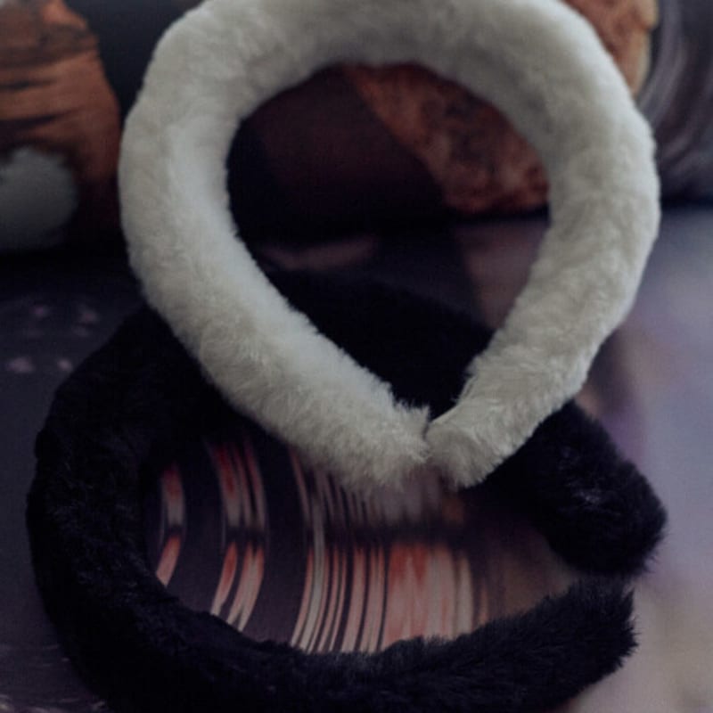 Elizabeth Moments Black Fur Headband