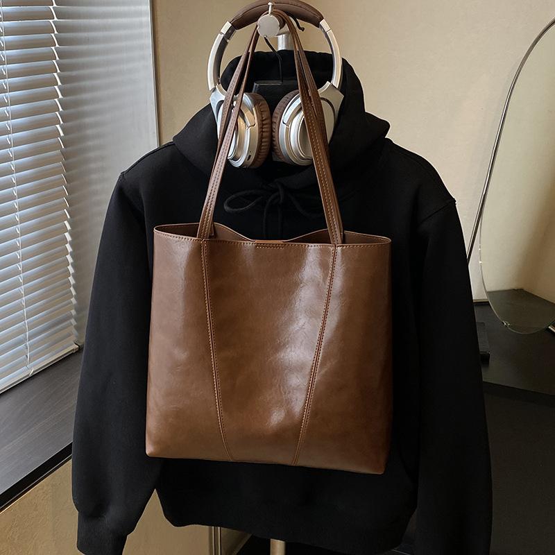 Large-capacity Bag Women's 2025 New Autumn and Winter Texture Versatile Retro Shoulder Bag Large Bag Popular Commuter Tote Bag