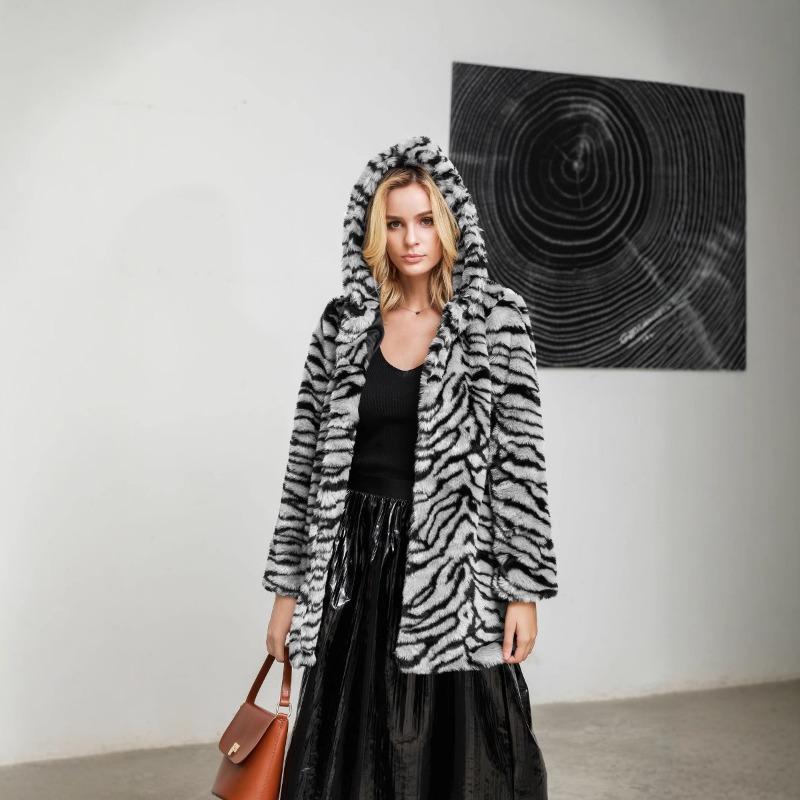 Winter Super Thick Hooded Tiger Pattern Coat, Hairy Medium and Long Women's Imitation Fur Jacket, Light Luxury Flocking