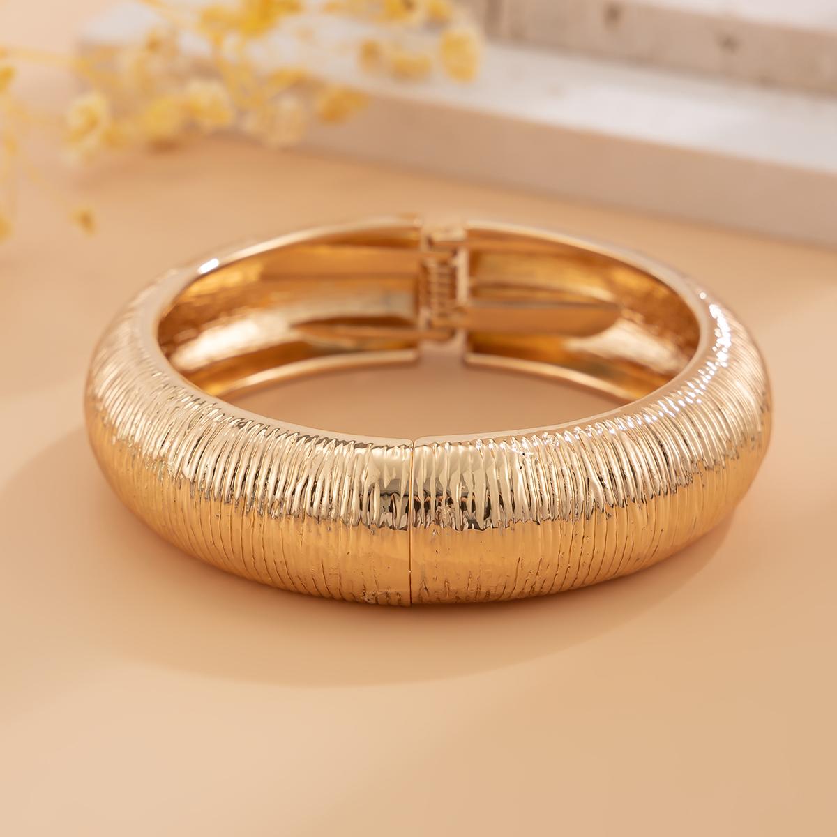 

PuRui Vintage Striped Twisted Texture Hollow Out Bangle Women Punk Gold Color Bracelet Daily Wear Accessories Zircon Gifts New