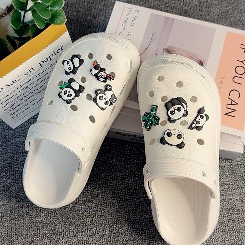 8 Stück Mode Schuhanhänger für Clogs Set Zubehör Lochschuh Schnalle Niedlicher Panda Bambusblatt DIY Schuhdekorationen