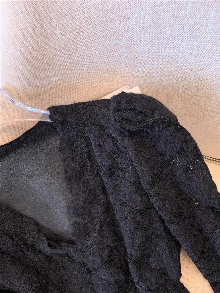 Women's Fluffy Lace Puff Sleeve V-Neck Top - Slimming Autumn/Winter Style