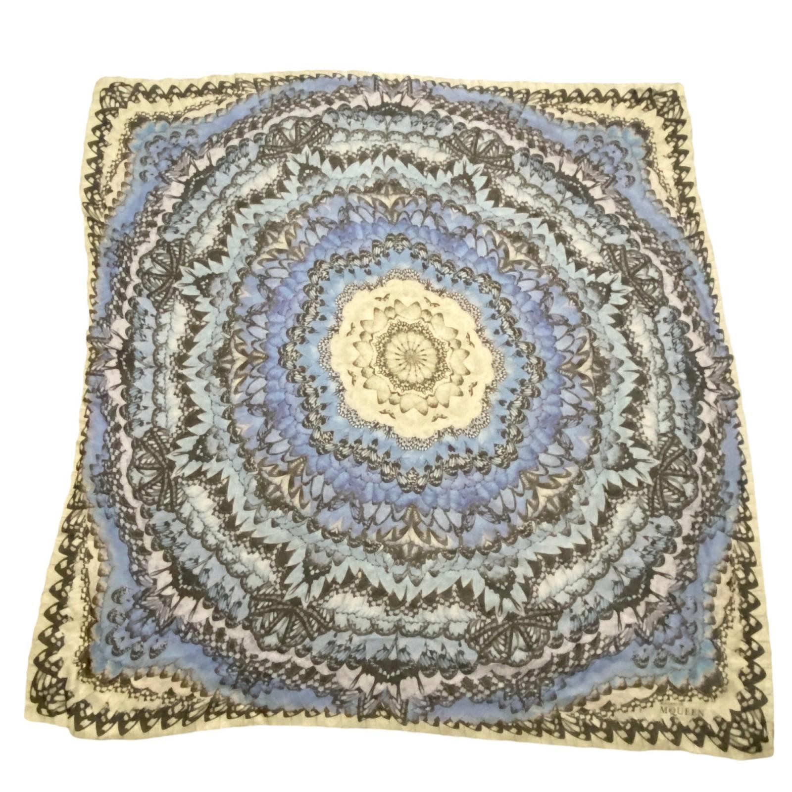 

Used Alexander McQueenscarf silk Women