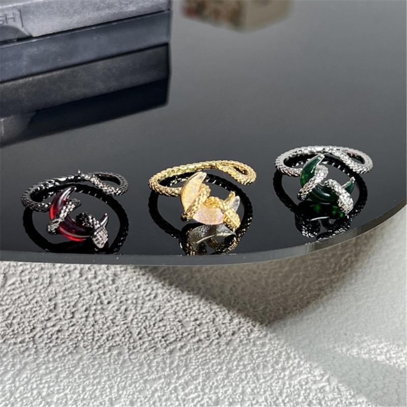 Fashionable Snake Inspire Open Rings with Moon Accent Portable Accessory for Versatile Casual Wear Stylish Outfits