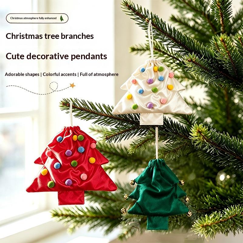 Christmas Tree Shaped Polyester Drawstring Gift Bags With Colorful Pom Poms Bell Decor For Xmas Tree Hanging Party Gifts Storage