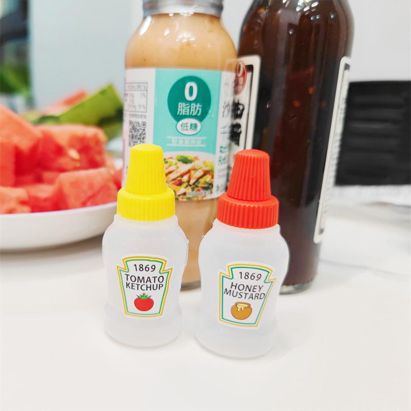 2Pcs 25Ml Mini Tomato Salad Dressing Oil Bottle Portable Small Sauce Container