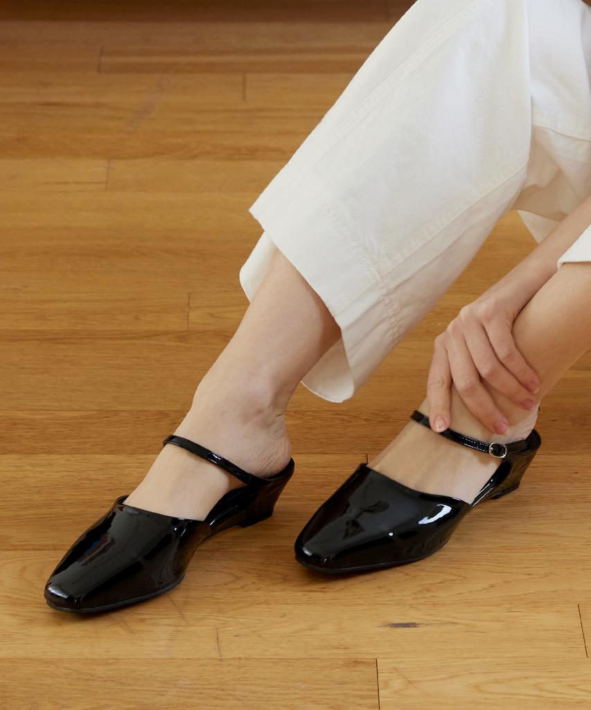Cesti Ruby Sling Mule (Black)