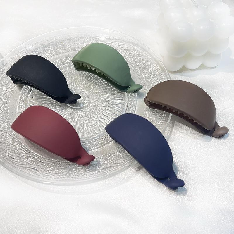 New Cute Candy Colors Banana Shape Hair Claws Women Girls Sweet Hair Clips Ponytail Holder Hairpins Fashion Hair