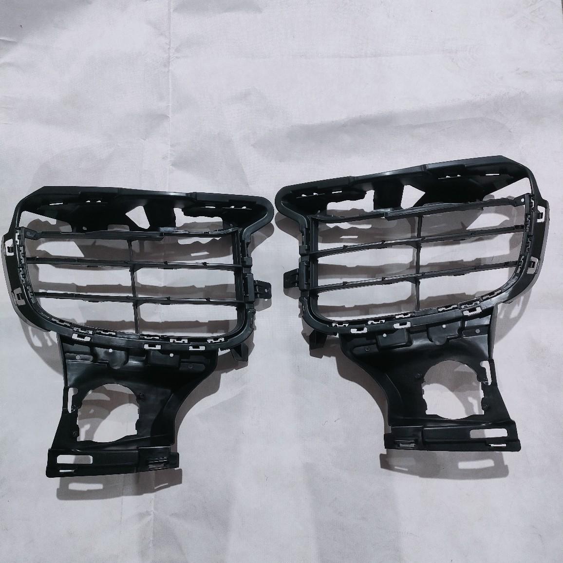 Porsche Cayenne Fog Light Trim/Headlight Grille (2015-2017 Models) L: 95850568140