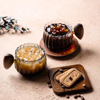 250ml gestreifte hitzebeständige Borosilikatglas Tasse mit Holzgriff für Eiskaffee Latte, Frühstücksmilchteetasse