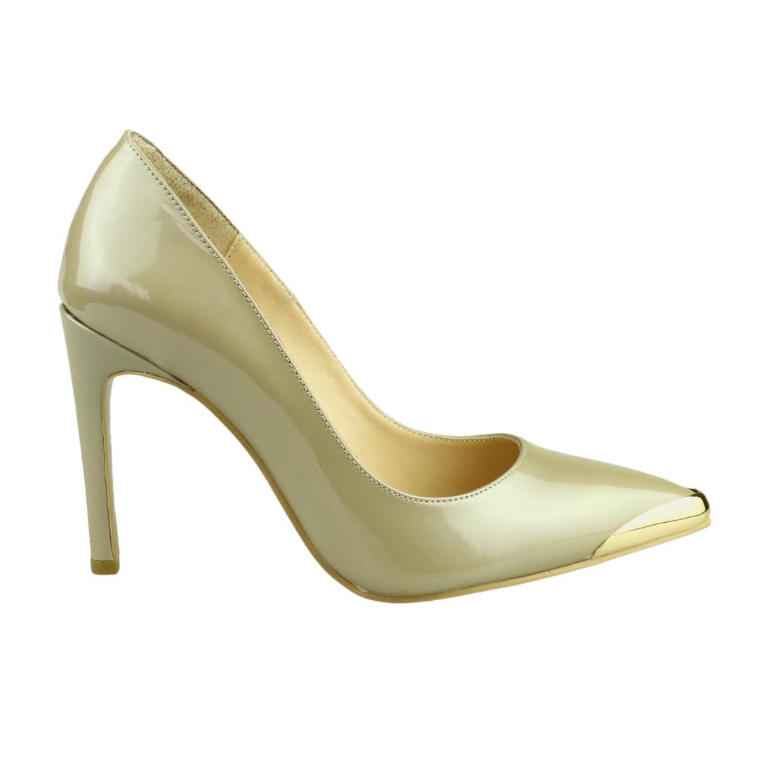 

Женская обувь из натуральной кожи на высоком каблуке особого дизайна 36