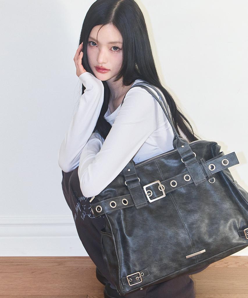 Illigo Belted Square Tote Bag Charcoal