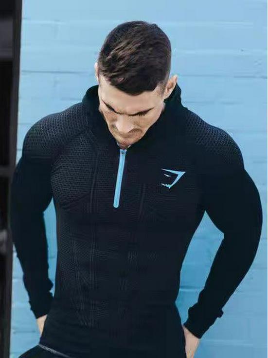 חולצת אימון ארוכה עם קפוצ'ון לגברים GYMSHARK גיבור-על מתייבשת במהירות