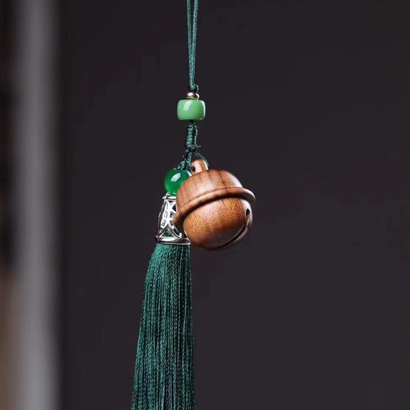 Yi Ming Green Sandalwood Lion Head Lotus Mantra Incense Diffuser Charm Pendant