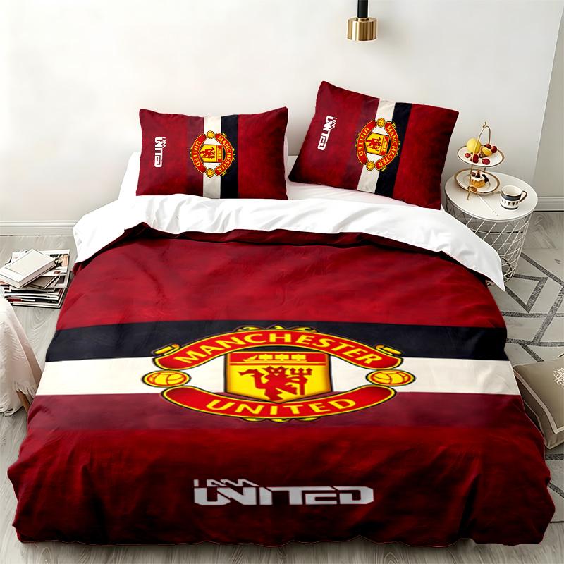 FC Manchester 3pc set Perfect for bedroom use Comfortable bedding set includes a duvet cover and two pillowcases Ideal birthday or Christmas gift
