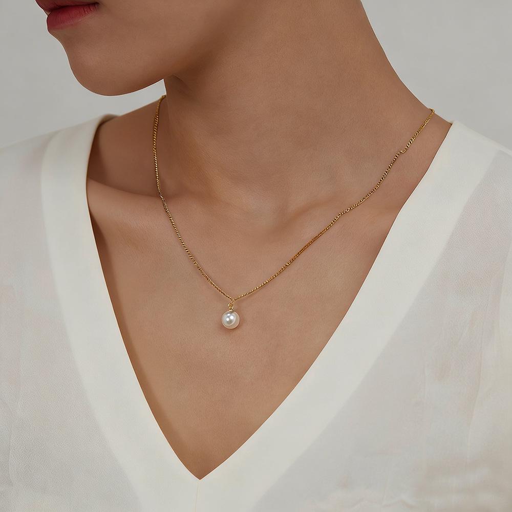 European French Minimalist Single Pearl Titanium Steel Clavicle Necklace