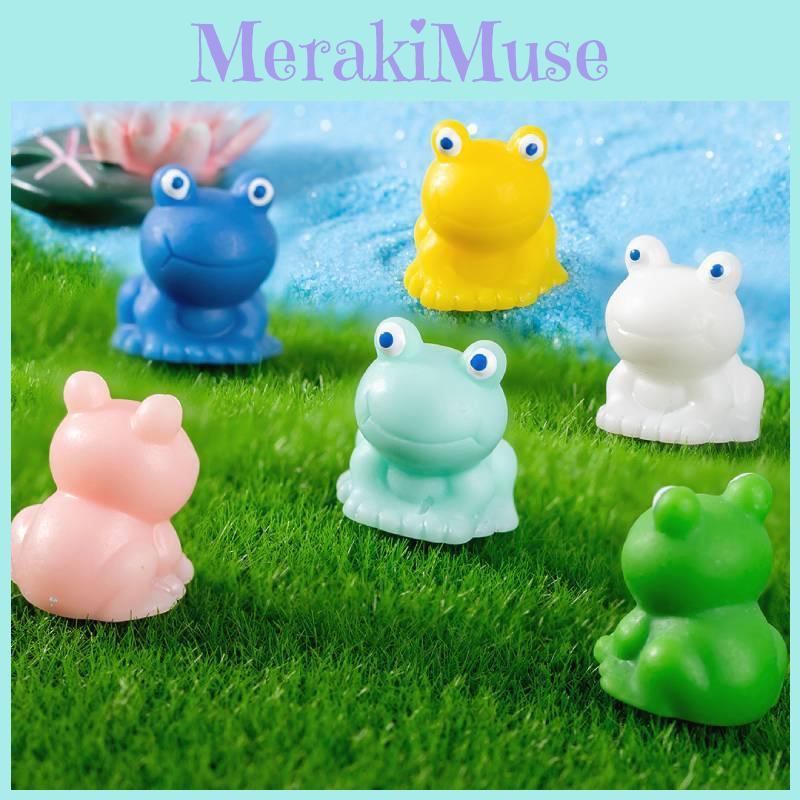 Adorable Matte Blue-eyed Frog Resin Miniature For Creative Terrariums And Fairy Gardens