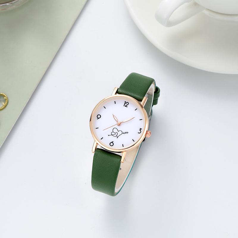 Kolorowy, cukierkowy, świeży damski zegarek kwarcowy Jedna strzałka w sercu Osobowość Damski zegarek na pasku