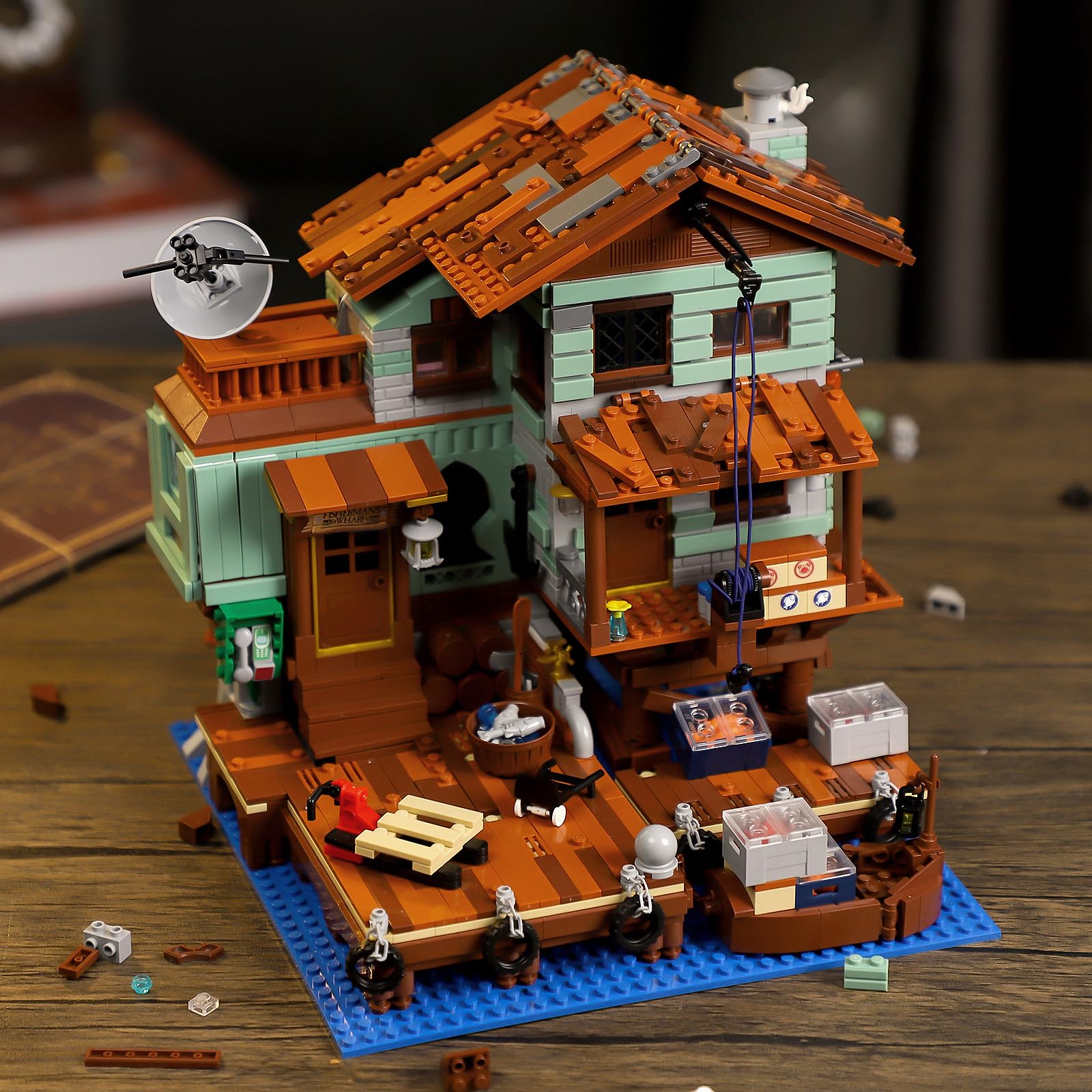 Bai Fen Bai Dolls And Toys Unisex Kids 2100Pcs Fisherman's Wharf Building Block Tree House Model Seaside Street View Boat Transportation Toys Children Holiday Gifts